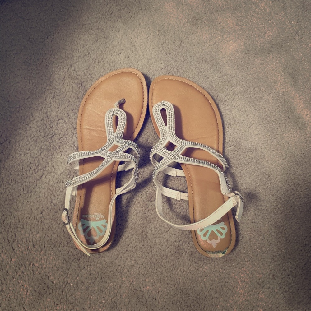Fergalicous sandals with rhinestones - Picture 1 of 2